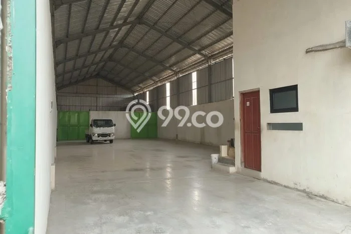Unit Gudang Disewakan di Padangsambian di Area Ramai & Strategis Unit Gudang Disewakan di Padangsambian di Area Ramai & Strategis
