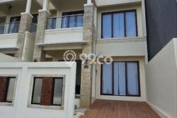 Rumah Minimalis 3 KT LT 105m2 di Batu Rumah Minimalis 3 KT LT 105m2 di Batu