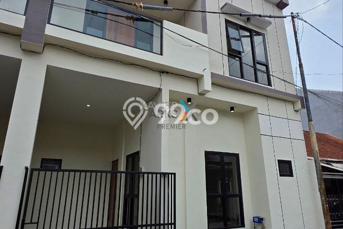 Jarang Ada! Rumah Sewa 2 Kamar Nyaman Siap Huni Gadang Jarang Ada! Rumah Sewa 2 Kamar Nyaman Siap Huni Gadang