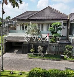 Rumah Elit Modern Tanpa Renovasi di Dieng Malang Rumah Elit Modern Tanpa Renovasi di Dieng Malang