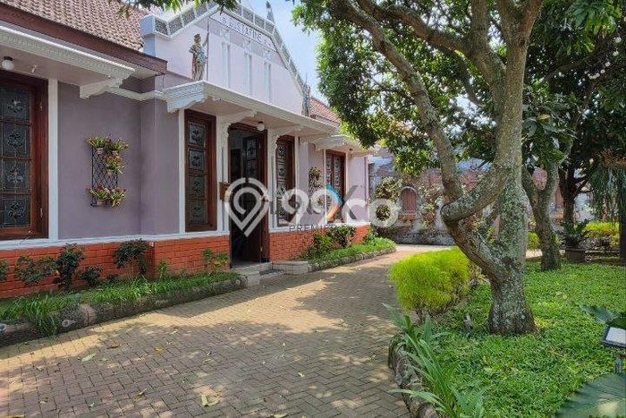 FOR SALE! Vila Kawasan Klojen, Area 898m2m², Posisi Premium FOR SALE! Vila Kawasan Klojen, Area 898m2m², Posisi Premium