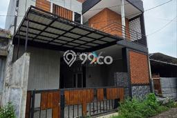 Dijual Kost Strategis di Lowokwaru, Malang 22 KT, 22 KM, Luas Bangunan 350m2 Dijual Kost Strategis di Lowokwaru, Malang 22 KT, 22 KM, Luas Bangunan 350m2