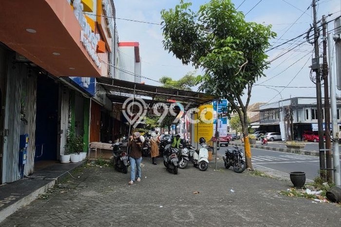 Area Strategis! Disewakan Ruko Lokasi Lowokwaru, Malang Cocok untuk Bisnis Area Strategis! Disewakan Ruko Lokasi Lowokwaru, Malang Cocok untuk Bisnis