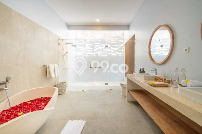 Vila Tenang Kawasan , Area 267m2m², Dekat ke beragam fasilitas Vila Tenang Kawasan , Area 267m2m², Dekat ke beragam fasilitas