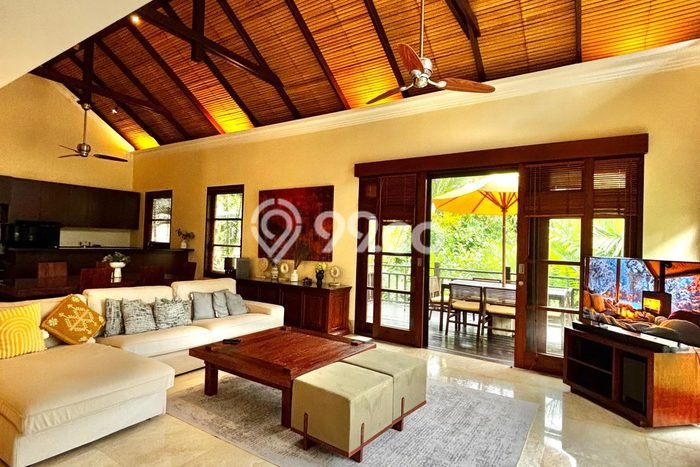 Vila di , Dimensi 808m2m², Cocok untuk hunian Anda Vila di , Dimensi 808m2m², Cocok untuk hunian Anda