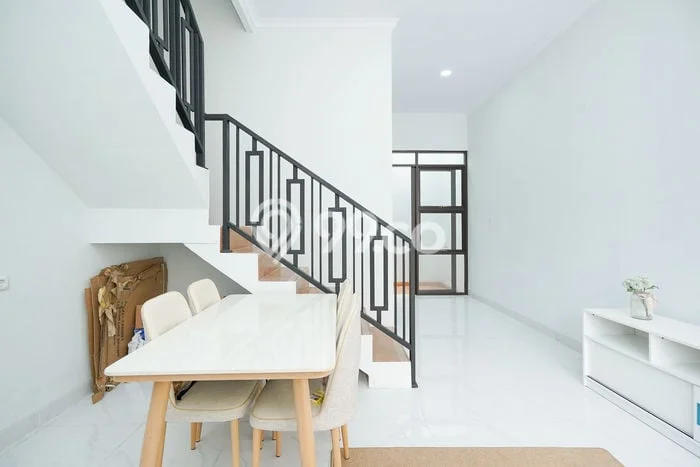Rumah Strategis Minimalis Lb 100m2 di Medan Satria, Bekasi Rumah Strategis Minimalis Lb 100m2 di Medan Satria, Bekasi