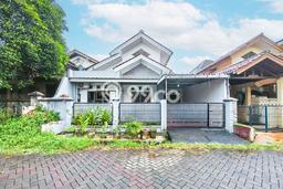Rumah Modern 2 Kamar LT 135m2 di Kota Wisata Rumah Modern 2 Kamar LT 135m2 di Kota Wisata