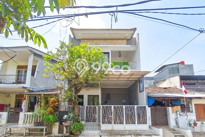 For Sale Hunian Rumah Terawat 3 Kamar di Bintaro, Tangerang Selatan For Sale Hunian Rumah Terawat 3 Kamar di Bintaro, Tangerang Selatan