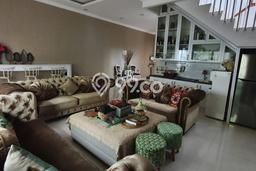 Rumah Elit LB 500m2 Siap Huni Desain Elegan di Taman Kencana, Jakarta Barat Rumah Elit LB 500m2 Siap Huni Desain Elegan di Taman Kencana, Jakarta Barat