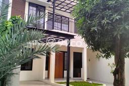 Rumah Modern 3 KT di Graha Raya Bintaro Tangerang Selatan Semi Furnished Rumah Modern 3 KT di Graha Raya Bintaro Tangerang Selatan Semi Furnished