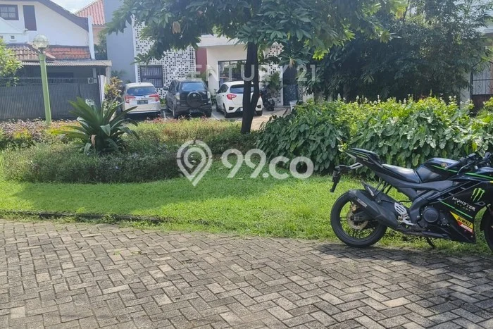 Disewakan! Rumah 2 Kamar Tidur &
2 Kamar Mandi di Sektor 5-Bintaro, Jakarta Selatan Disewakan! Rumah 2 Kamar Tidur &
2 Kamar Mandi di Sektor 5-Bintaro, Jakarta Selatan