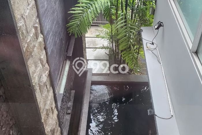 Rumah Elit Modern Siap Huni di Pantai Indah Kapuk Jakarta Utara Rumah Elit Modern Siap Huni di Pantai Indah Kapuk Jakarta Utara