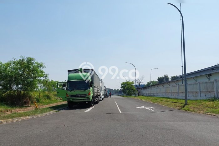Kavling Tanah di Cikarang Pusat Dijual Luas 11118m2 Legalitas - Kavling Tanah di Cikarang Pusat Dijual Luas 11118m2 Legalitas -