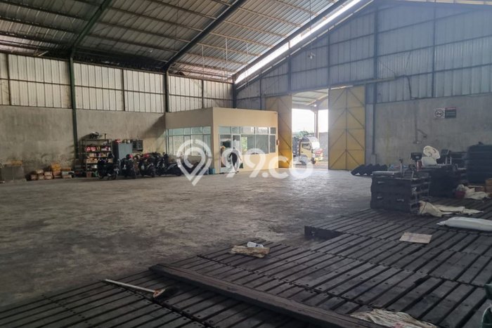 Unit Gudang Dijual di Pagu Kediri Luas Tanah 12500m2, Luas Bangunan 2000m2 Unit Gudang Dijual di Pagu Kediri Luas Tanah 12500m2, Luas Bangunan 2000m2