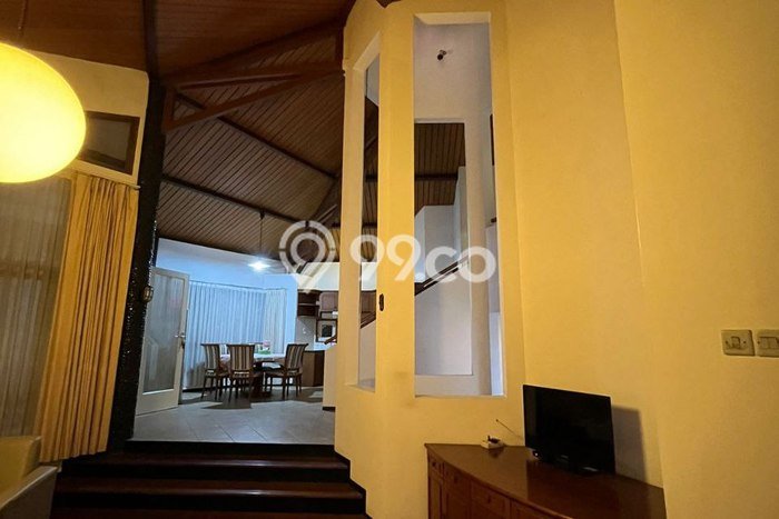 Kesempatan Langka! Vila Kawasan , Luas 545m2m², Lokasi Premium akses ke berbagai kebutuhan Kesempatan Langka! Vila Kawasan , Luas 545m2m², Lokasi Premium akses ke berbagai kebutuhan