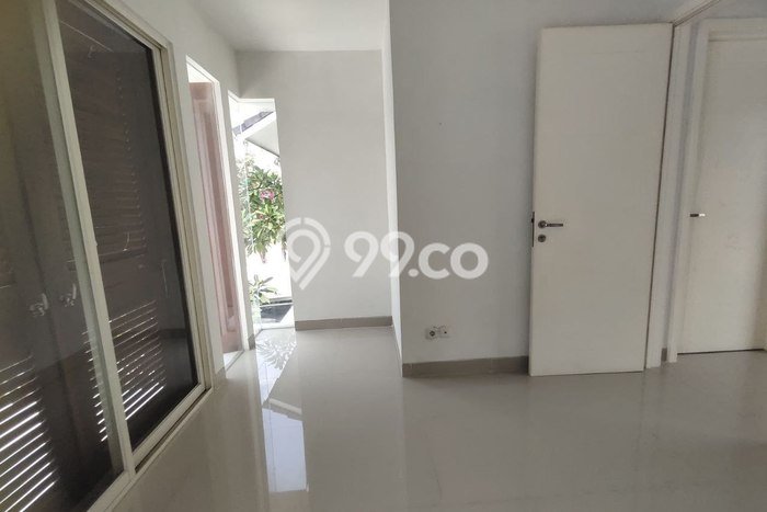 HARGA SPECIAL! Rumah Nyaman area Kebraon, Surabaya, LT 126m² LB 87m² Bisa Nego! HARGA SPECIAL! Rumah Nyaman area Kebraon, Surabaya, LT 126m² LB 87m² Bisa Nego!
