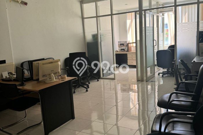 Ruko Disewa di Sukolilo, Surabaya, LT 72m2 / LB 250m2 Ruko Disewa di Sukolilo, Surabaya, LT 72m2 / LB 250m2