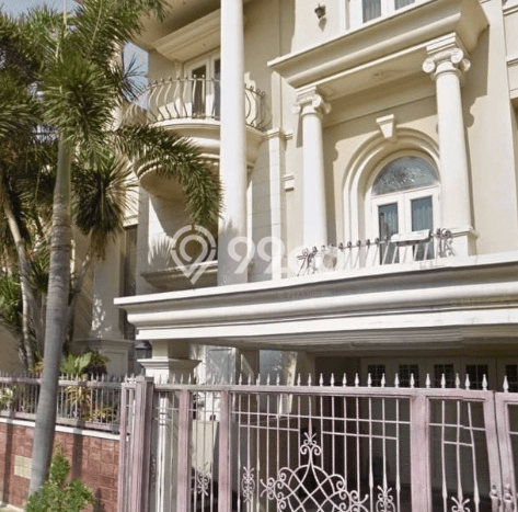 Rumah Mewah LB 495m2 Siap Pakai Desain Elegan di Surabaya Kota, Surabaya Rumah Mewah LB 495m2 Siap Pakai Desain Elegan di Surabaya Kota, Surabaya