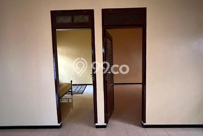 Jual Rumah Bagus Siap Huni LB 150m2 di Candi, Sidoarjo Jual Rumah Bagus Siap Huni LB 150m2 di Candi, Sidoarjo