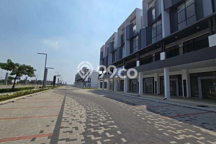 Disewakan Ruko di Kawasan Ramai Summarecon Crown Gading Luas 194m2 Disewakan Ruko di Kawasan Ramai Summarecon Crown Gading Luas 194m2