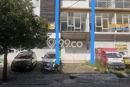 Ruko untuk Disewa di Pusat Surabaya Luas Bangunan 400m2 Ruko untuk Disewa di Pusat Surabaya Luas Bangunan 400m2
