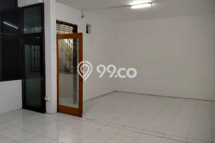 Unit Ruko Dijual di Surabaya LT 162m2 & LB 140m2 Unit Ruko Dijual di Surabaya LT 162m2 & LB 140m2