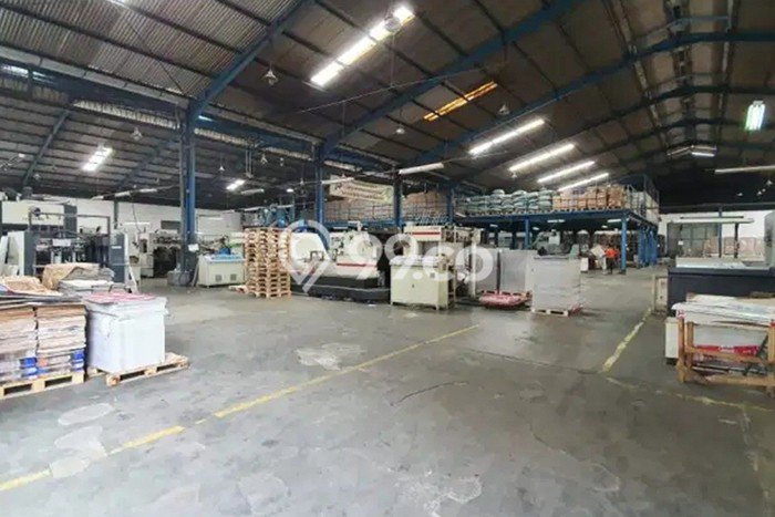 Gudang untuk Disewa di Pusat Surabaya Luas Bangunan 9500m2 Gudang untuk Disewa di Pusat Surabaya Luas Bangunan 9500m2
