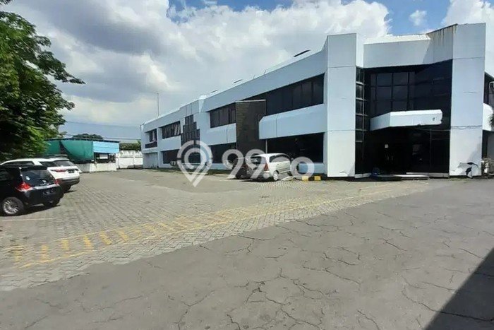Gudang untuk Disewa di Pusat Surabaya Luas Bangunan 9500m2 Gudang untuk Disewa di Pusat Surabaya Luas Bangunan 9500m2