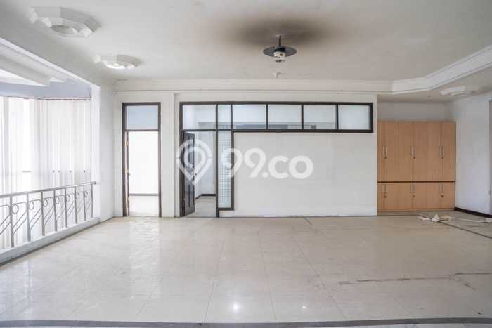 Unit Komersial Dijual di Surabaya LT 800m2 & LB 800m2 Unit Komersial Dijual di Surabaya LT 800m2 & LB 800m2