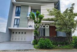 Dijual Rumah Mewah Elegan Dengan View Cantik di Citraland, Surabaya Dijual Rumah Mewah Elegan Dengan View Cantik di Citraland, Surabaya