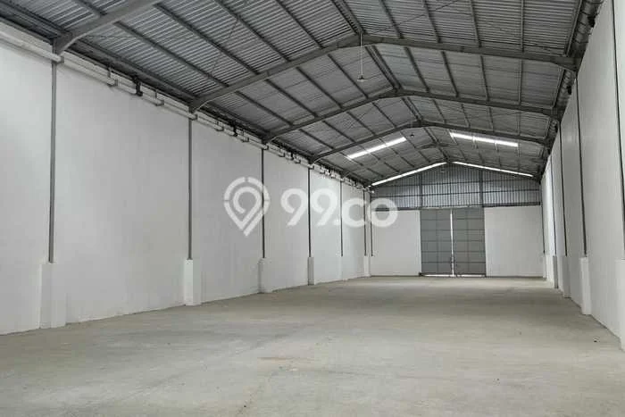 Gudang Disewa di Surabaya dengan LB 250m2 Area Komersial Ramai Gudang Disewa di Surabaya dengan LB 250m2 Area Komersial Ramai