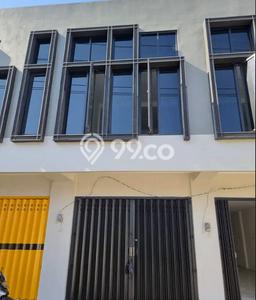 Ruko Bagus Dijual LB 120m2 Lokasi Strategis Surabaya Area Cocok untuk Berbisnis Ruko Bagus Dijual LB 120m2 Lokasi Strategis Surabaya Area Cocok untuk Berbisnis