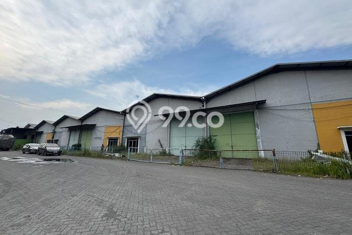Gudang Disewa di Driyorejo, Gresik, LT 925m2 / LB 820m2 Gudang Disewa di Driyorejo, Gresik, LT 925m2 / LB 820m2