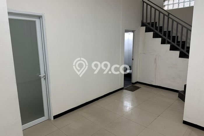 Ruko Disewa di Bandung dengan LB 280m2 Area Komersial Ramai Ruko Disewa di Bandung dengan LB 280m2 Area Komersial Ramai