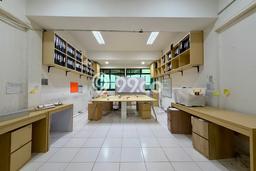 Ruko Dijual di Jakarta Barat LT 94m2 & LB 192m2 Lokasi Terbaik! Ruko Dijual di Jakarta Barat LT 94m2 & LB 192m2 Lokasi Terbaik!
