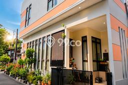 Unit Kost Dijual di Kebon Sirih dengan 11 Kamar Kawasan Strategis Unit Kost Dijual di Kebon Sirih dengan 11 Kamar Kawasan Strategis
