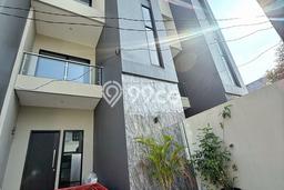Jual Rumah Mewah Megah Dengan View Cantik di Duri Kepa, Jakarta Barat Jual Rumah Mewah Megah Dengan View Cantik di Duri Kepa, Jakarta Barat