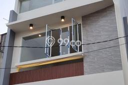 Rumah Minimalis 4 KT di Tanjung Duren Jakarta Barat Semi Furnished Rumah Minimalis 4 KT di Tanjung Duren Jakarta Barat Semi Furnished