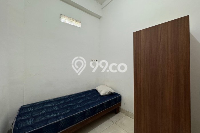 Dijual Rumah Kost di Kemanggisan, Jakarta Barat, 35 KT, 20 KM, Bangunan 945m2 Dijual Rumah Kost di Kemanggisan, Jakarta Barat, 35 KT, 20 KM, Bangunan 945m2