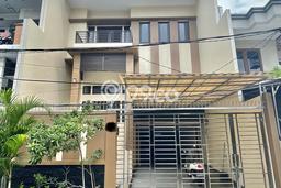 Ready to Use! Luxury House LT 160m2 Desain Modern di Jelambar Ready to Use! Luxury House LT 160m2 Desain Modern di Jelambar