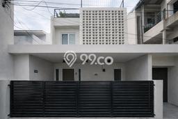 Dijual Hunian Rumah Nyaman 4 KT di Tanjung Duren, Jakarta Barat Dijual Hunian Rumah Nyaman 4 KT di Tanjung Duren, Jakarta Barat