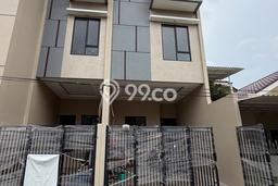 Dijual Hunian Rumah Terawat 4 KT di Duri Kepa, Jakarta Barat Dijual Hunian Rumah Terawat 4 KT di Duri Kepa, Jakarta Barat