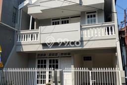 Rumah Modern 4 KT di Kemanggisan Jakarta Barat Unfurnished Rumah Modern 4 KT di Kemanggisan Jakarta Barat Unfurnished