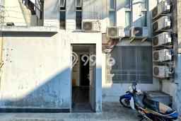 Rumah Kost untuk Dijual di Tanjung Duren Punya 16 Kamar Rumah Kost untuk Dijual di Tanjung Duren Punya 16 Kamar