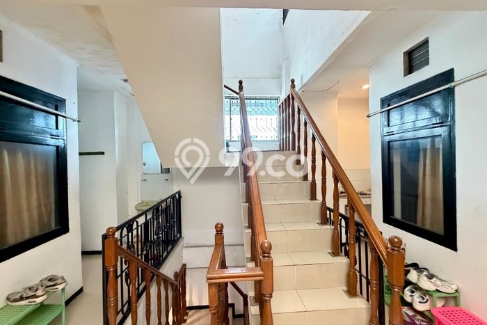 Dijual Rumah Kost di Tanjung Duren, Jakarta Barat, 22 KT, 9 KM, Bangunan 300m2 Dijual Rumah Kost di Tanjung Duren, Jakarta Barat, 22 KT, 9 KM, Bangunan 300m2