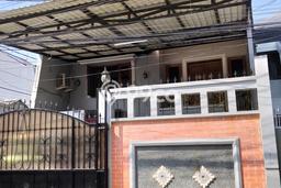 Ready to Use! Premium House LT 144m2 Desain Elegan di Duri Kepa Ready to Use! Premium House LT 144m2 Desain Elegan di Duri Kepa