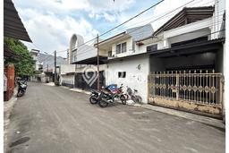Dijual Hunian Rumah Terawat 2 KT di Taman Ratu, Jakarta Barat Dijual Hunian Rumah Terawat 2 KT di Taman Ratu, Jakarta Barat