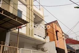 Rumah Modern 4 Kamar LT 55m2 di Tanjung Duren Rumah Modern 4 Kamar LT 55m2 di Tanjung Duren