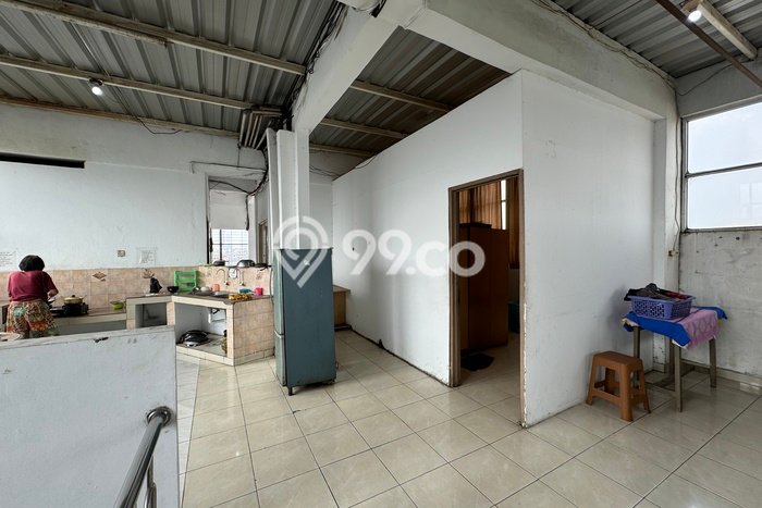 Dijual Rumah Kost di Kemanggisan, Jakarta Barat, 35 KT, 20 KM, Bangunan 945m2 Dijual Rumah Kost di Kemanggisan, Jakarta Barat, 35 KT, 20 KM, Bangunan 945m2