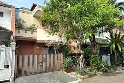 Ready to Use! Luxury House LT 144m2 Desain Elegan di Permata Buana Ready to Use! Luxury House LT 144m2 Desain Elegan di Permata Buana
